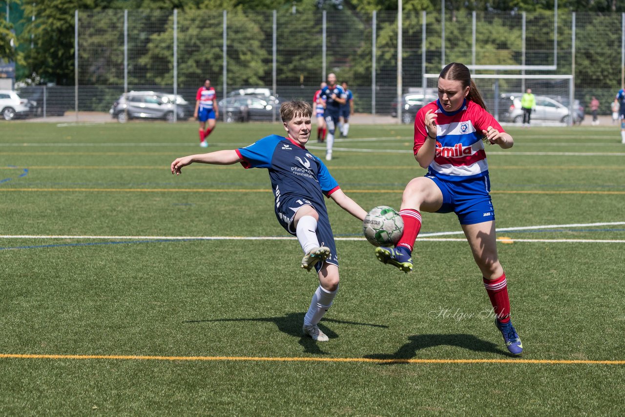 Bild 114 - wBJ Holsatia Elmshorn - VfL Pinneberg : Ergebnis: 1:4